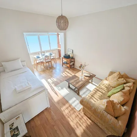 公寓 Cozy Sleeps 5, Near Lisbon & Beaches, Cacilhas *