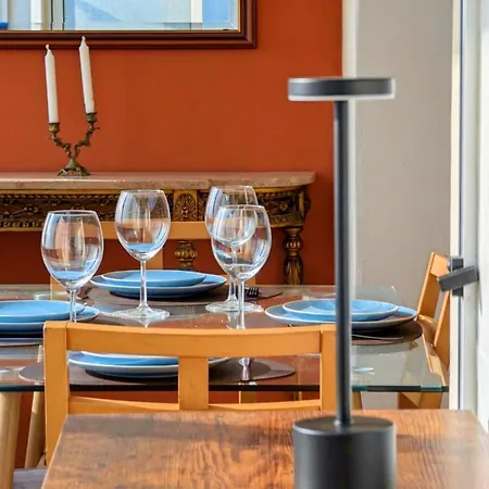 Cozy Sleeps 5, Near Lisbon & Beaches, Cacilhas 公寓