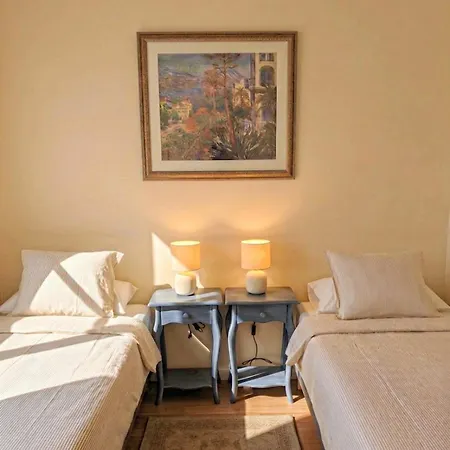公寓 Cozy Sleeps 5, Near Lisbon & Beaches, Cacilhas