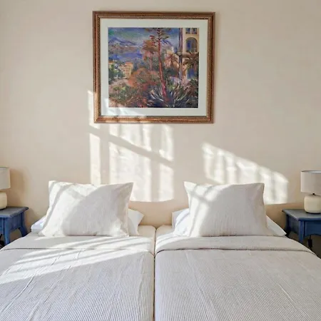 Cozy Sleeps 5, Near Lisbon & Beaches, Cacilhas 公寓